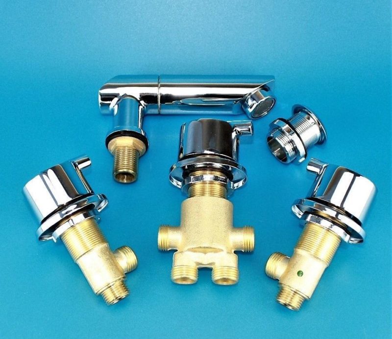 Смесители на борт ванны