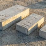 Иллюстрация стандартных размеров блоков ФБС с указанием длины, ширины и высоты